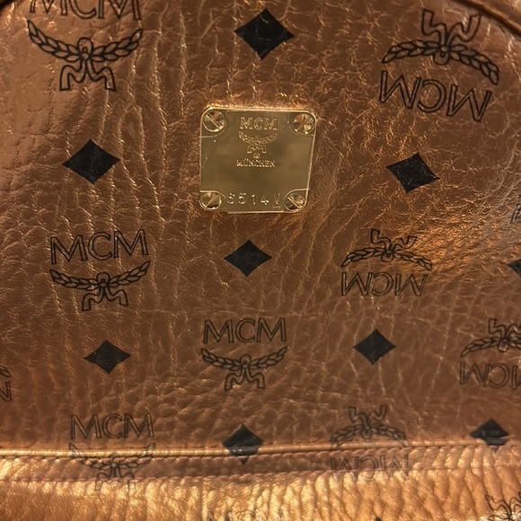 MCM Medium. Stark Visetos Gold Backpack used once perfect condition. 13x10x6 - Picture 6 of 8